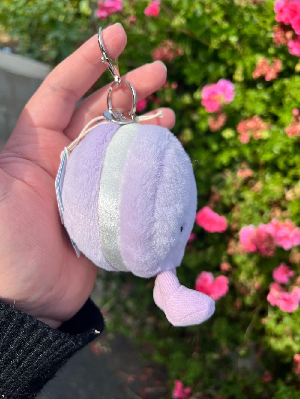 LAVENDER MACAROON PLUSH KEYCHAIN - Picture 2 of 6